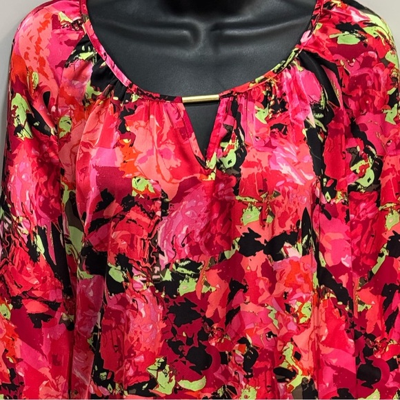 Nue options Floral Women's Top - Vibrant Red and Pink XL - Picture 4 of 5